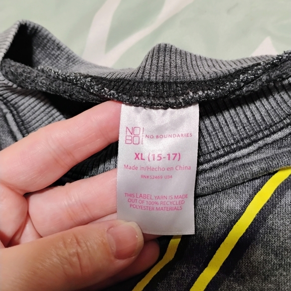 No Boundaries Gray Hot Rod Graphic Long Sleeve Tee - Picture 7 of 12